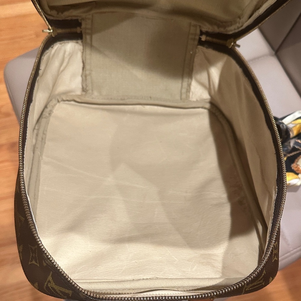 Luxury Brown Monogram Backpack - Picture 12 of 16